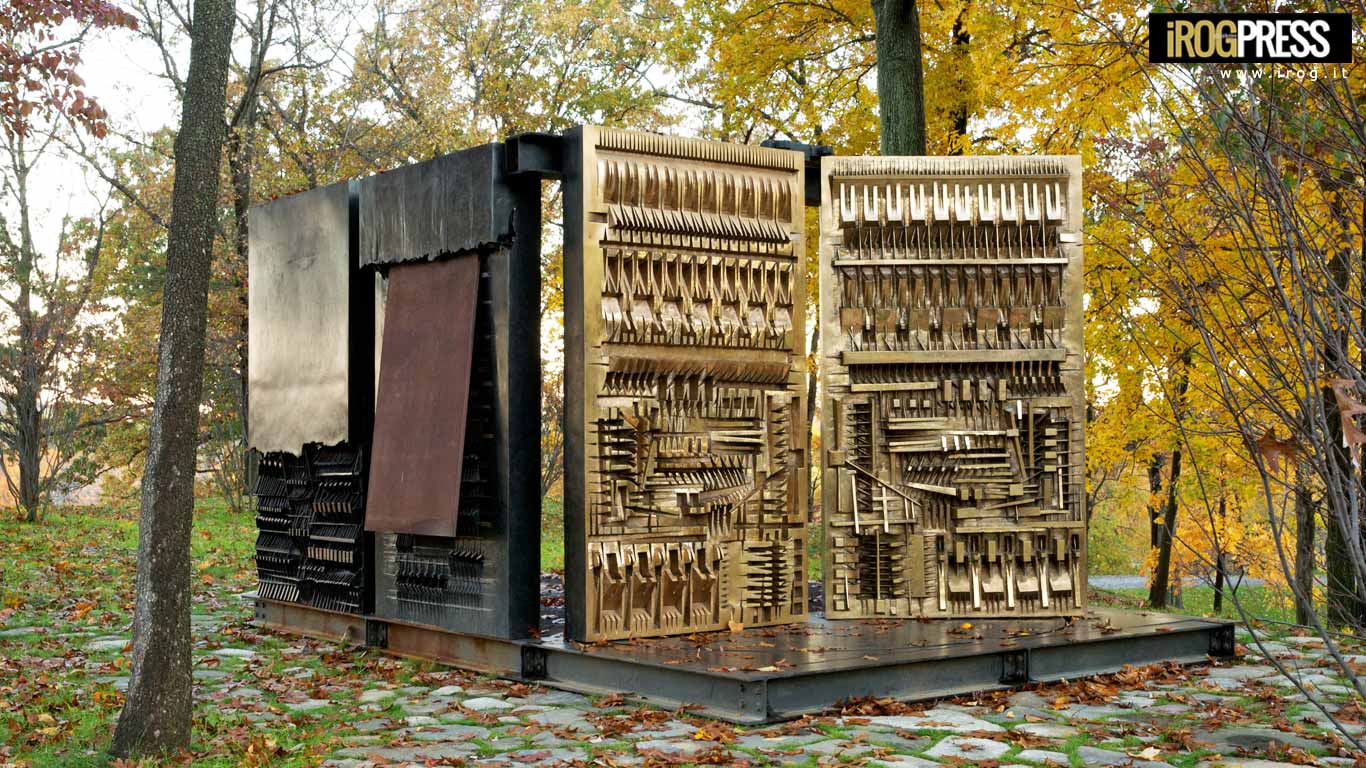 MILANO FESTEGGIA I 90 ANNI DI ARNALDO POMODORO CON UNA GRANDE ANTOLOGICA