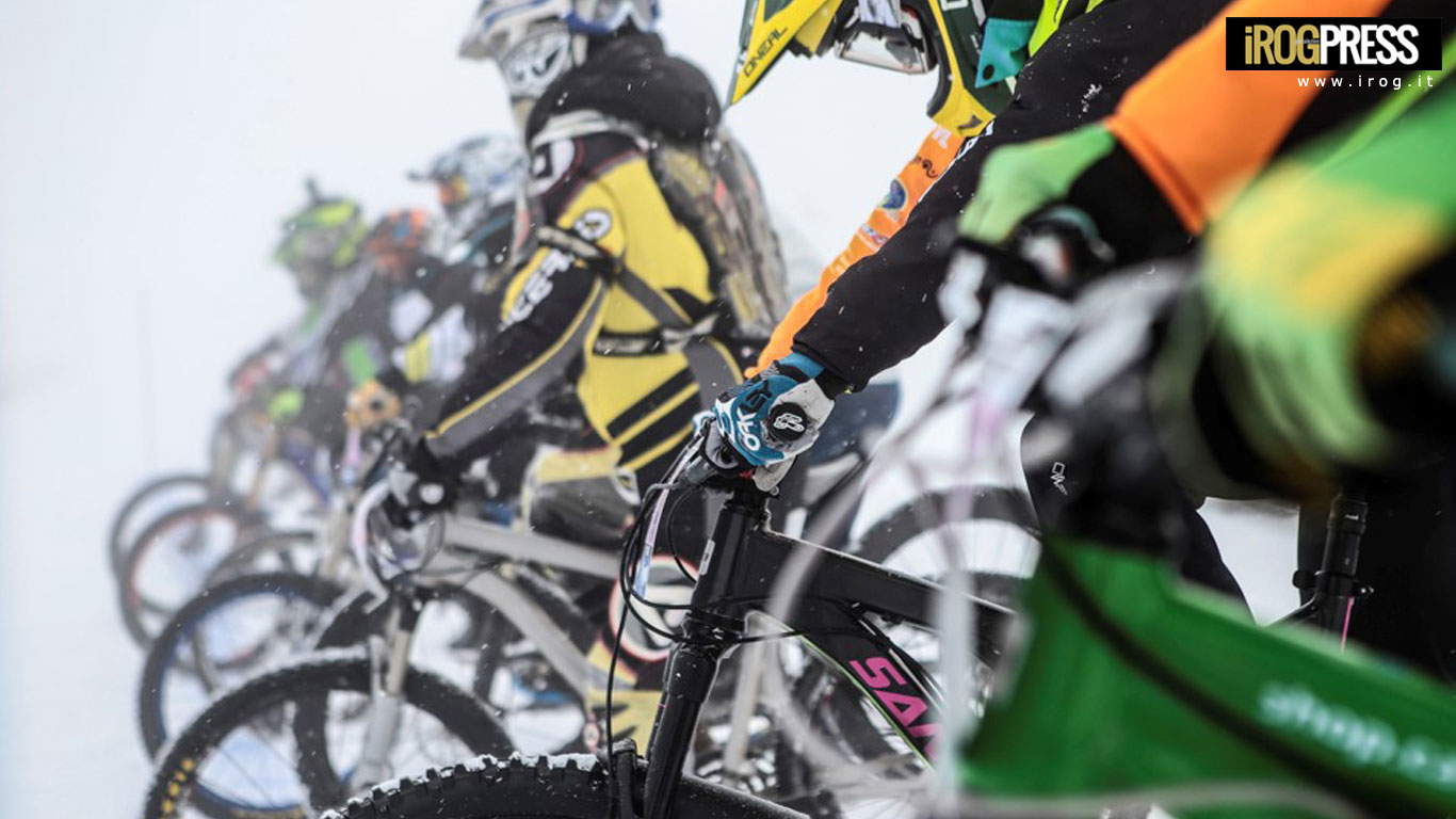 PASSIONE DOWNHILL: IN VAL DI SOLE TORNA L’ADRENALINICA “WINTER DH” NOTTURNA A PASSO TONALE