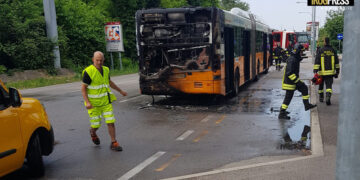 PADOVA, BUS A METANO IN FIAMME