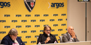 PETRARCA RUGBY, BLACK DAY: PRESENTATE LE NUOVE MAGLIE