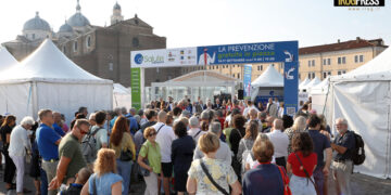 PRATO DELLA VALLE, DI SALUTE WEEKEND: PREVENZIONE GRATUITA, L’ASSESSORE LANZARIN TAGLIA IL NASTRO