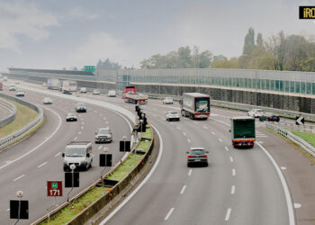 DISTRAZIONE, STANCHEZZA E VELOCITÀ ECCESSIVA ALLA GUIDA, MA CON CASCO E CINTURE: ECCO LA “DISEDUCAZIONE STRADALE” DELLA GENZ