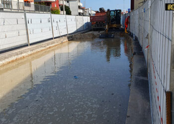 ROTTA TUBATURA DELL’ACQUA POTABILE IN VIA PIOVESE, A PADOVA, DURANTE I LAVORI PER IL METROBUS SIR3