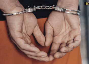 VIA GUIZZA, RUBANO UN NOTEBOOK AD UN PASSANTE