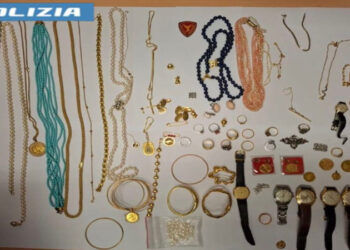 TRUFFE ANZIANI, 46ENNE SOTTRAE A COPPIA PADOVANA 300MILA EURO DI MONILI