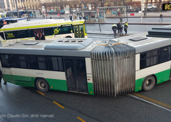 PADOVA, GUASTO A UN AUTOBUS IN PIAZZALE STAZIONE: INTERVENTO DI BUSITALIA E POLIZIA LOCALE