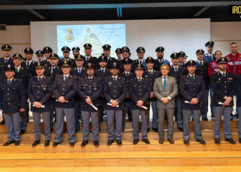 ONORE AI POLIZIOTTI, A PADOVA PREMIATI 44 AGENTI E CONSEGNATE 10 MEDAGLIE DI COMMIATO