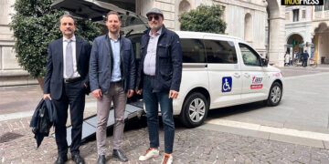 PRESENTATO QUESTA MATTINA IL NUOVO MEZZO PER IL TRASPORTO DISABILI MOTORI DELLA COOP. RADIOTAXI PADOVA