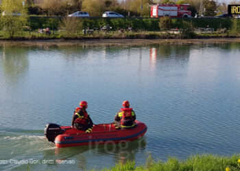 SCARICATORE A VOLTABAROZZO, VIGILI DEL FUOCO E CARABINIERI CERCANO UN PROBABILE CORPO CON SUPPORTO DELL’ELICOTTERO