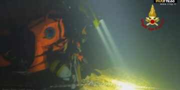 VALBRENTA, ADDESTRAMENTO SPELEOSUBACQUEO PER I VIGILI DEL FUOCO SOMMOZZATORI. PRESENTE IL PREFETTO DI VICENZA