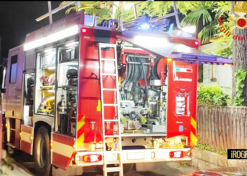 INCENDIO IN UN’ABITAZIONE A PADOVA: DUE PERSONE INTOSSICATE, SALVATE DAI VIGILI DEL FUOCO