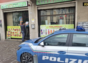 SOSPESA 45GG LICENZA DI SOMMINISTRAZIONE ALIMENTI E BEVANDE IN VIA ANNIBALE DA BASSANO A PADOVA PER SICUREZZA ED INCOLUMITÀ DELLE PERSONE