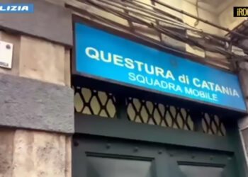 VIDEOCHIAMATA IN CARCERE DURANTE IL CONCERTO, INDAGATO RAPPER