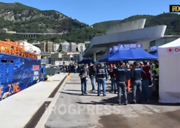 SBARCO MIGRANTI A SALERNO, FERMATI GLI SCAFISTI