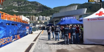 SBARCO MIGRANTI A SALERNO, FERMATI GLI SCAFISTI