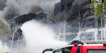 TRAGEDIA: AEREO AIR INDIA PRECIPITA DOPO IL DECOLLO DA AHMEDABAD, 242 PERSONE A BORDO