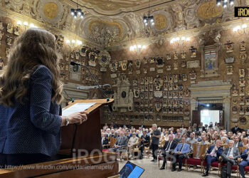 ALL’UNIVERSITÀ DI PADOVA SI DISCUTE DI PACE: LA RETTRICE MAPELLI RICHIAMA LE COSCIENZE E I GIOVANI AL DOVERE CIVILE