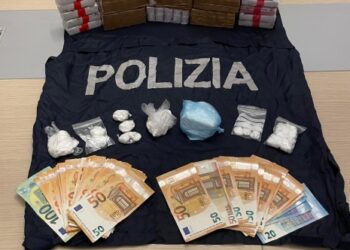 PADOVA, GARAGE ALL’ARCELLA COME DEPOSITO DELLA DROGA. CIRCA 5 KG DI HASHISH E 250 GR DI COCAINA, OLTRE 2.500 EURO IN CONTANTI