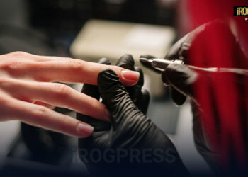 DAL 1 SETTEMBRE 2025 STOP A DUE SOSTANZE NEI TRATTAMENTI NAIL: NUOVE REGOLE UE PER ESTETISTI E SALONI