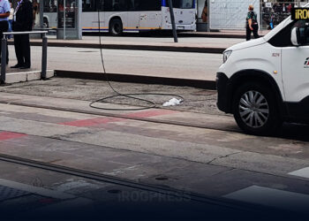 CAVO TRANCIATO SULLA LINEA DEL TRAM A PADOVA: SGOMENTO IN PIAZZALE STAZIONE, LINEA SIR1 INTERROTTA