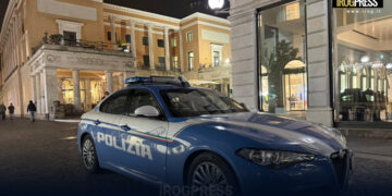 RAPINA IMPROPRIA NEL CENTRO DI PADOVA: ARRESTATO UN 38ENNE GRAZIE ALL’INTERVENTO DELLA POLIZIA